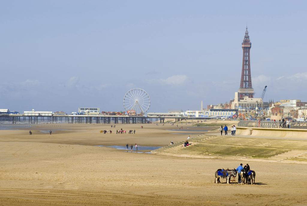 Chaplins Hotel Blackpool Exterior photo